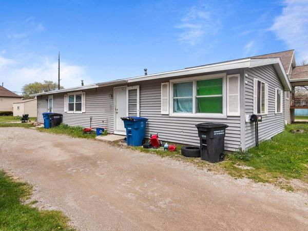 1331 BROAD STREET, Oshkosh, WI 54901