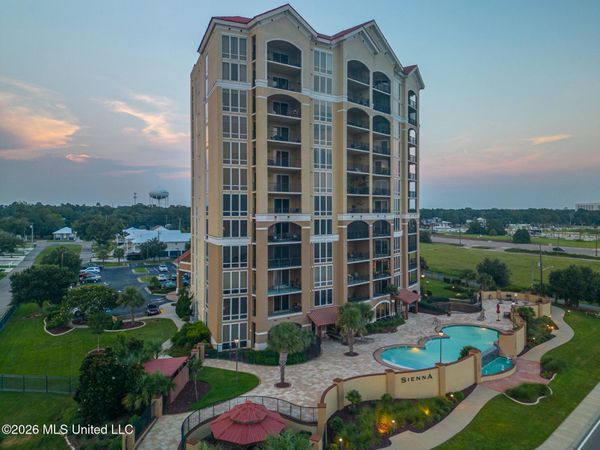 1200 Beach Drive, Gulfport, MS 39507