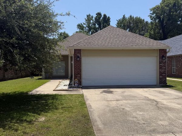 3811 Southpass Ave, Baton Rouge, LA 70820