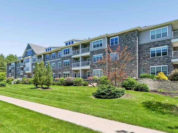 260 N Scott Blvd, Unit 212, Iowa City, IA 52245
