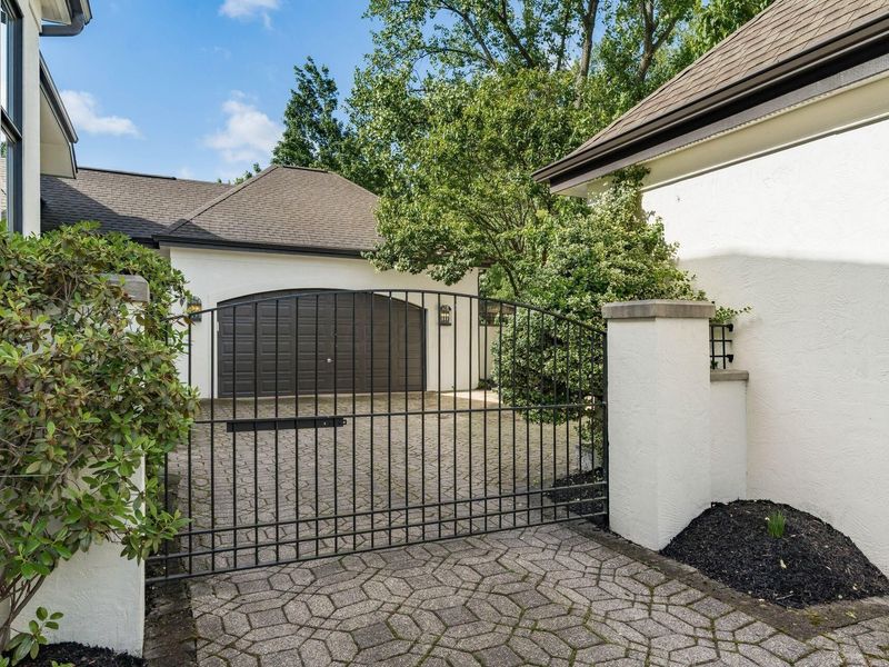 209 Deer Meadow Drive, Gahanna, OH 43230 Photo 10