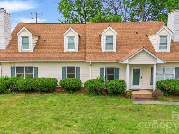 701 Jerilyn Drive , Charlotte, NC 28212