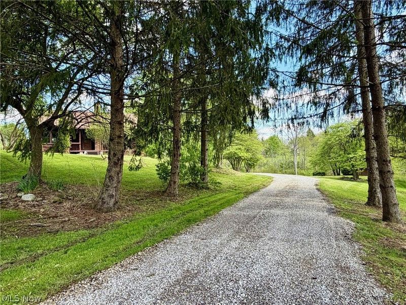 13665 Clover Lake Drive, Chardon, OH 44024 Photo 38