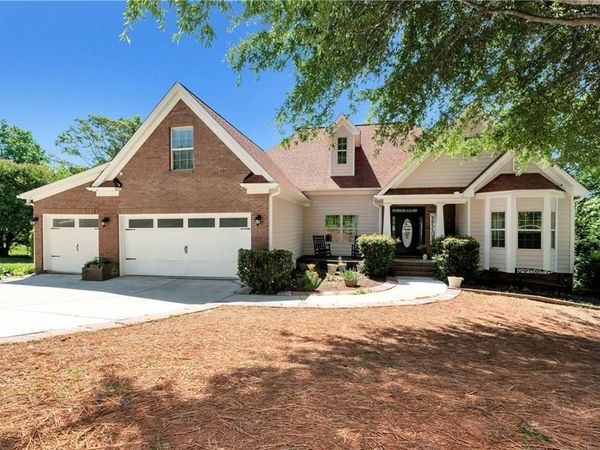 5706 Grant Station Drive , Gainesville, GA 30506