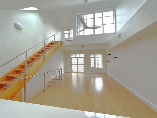 6 Beacon, Unit 3, Somerville, MA 02143