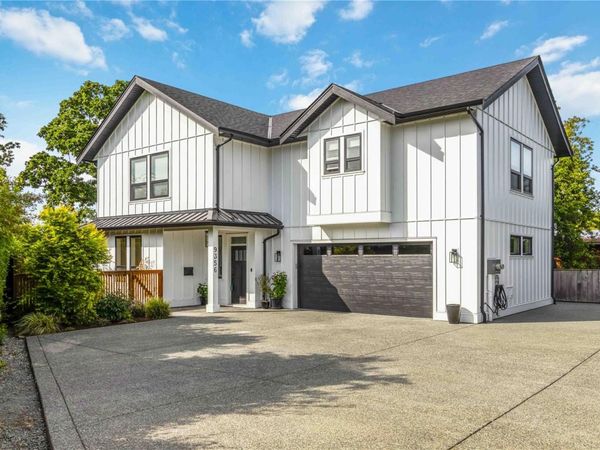 9356 East Saanich Rd, North Saanich, BC V8L 1H9