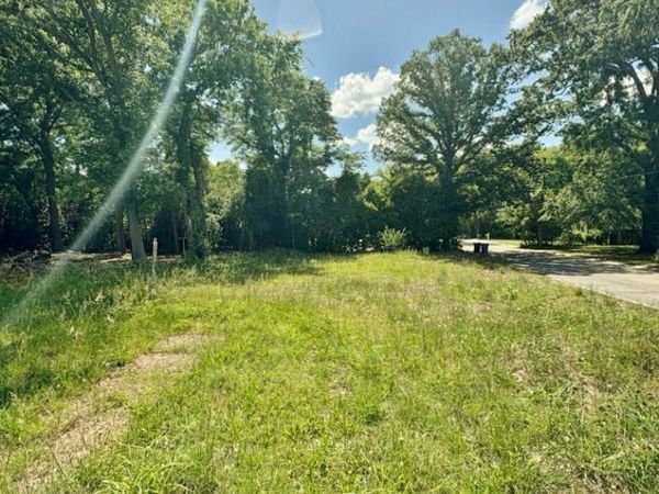 1911 Overlook Drive, Fayetteville, NC 28301