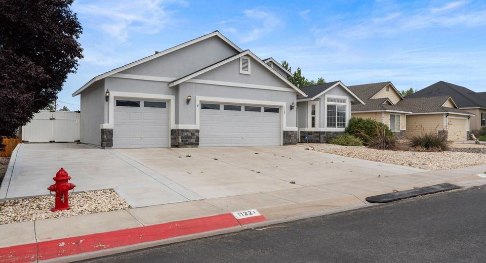 1122 Dixie Lane, Fernley, NV 89408 Photo