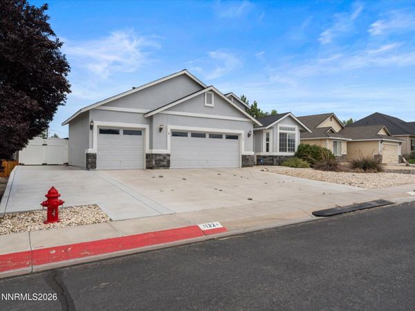 1122 Dixie Lane, Fernley, NV 89408