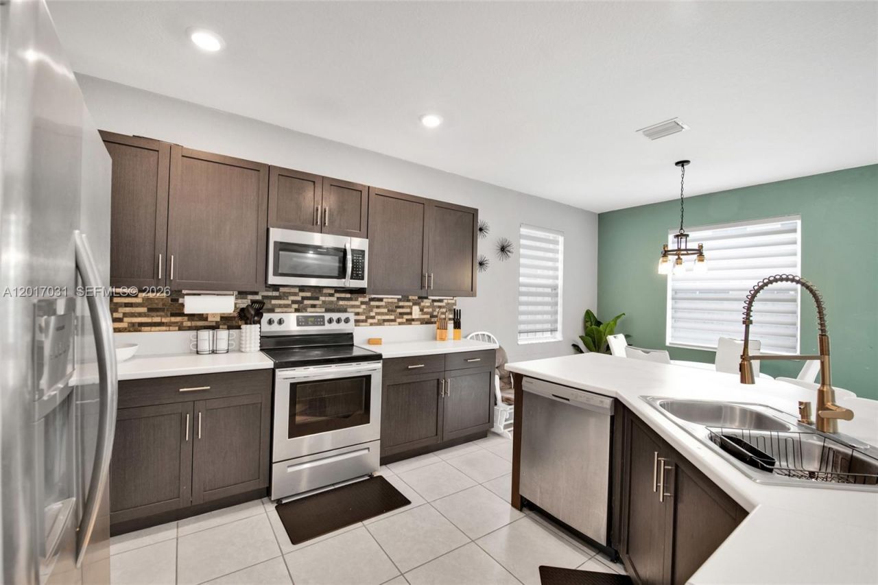 1392 SE 26th Ter , Homestead, FL 33035 Photo