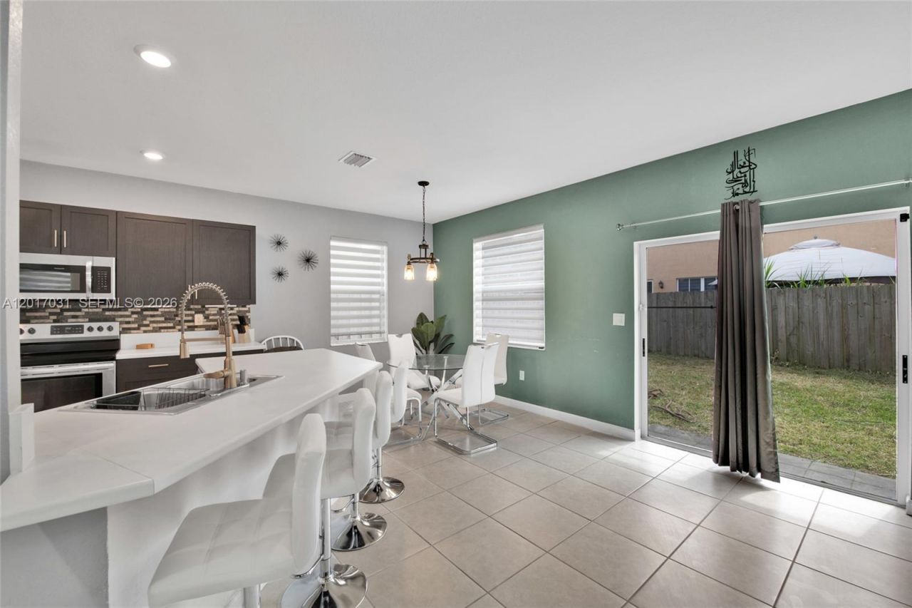 1392 SE 26th Ter , Homestead, FL 33035 Photo