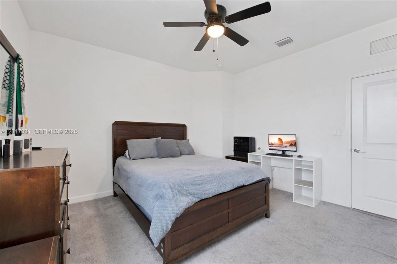 1392 SE 26th Ter , Homestead, FL 33035 Photo