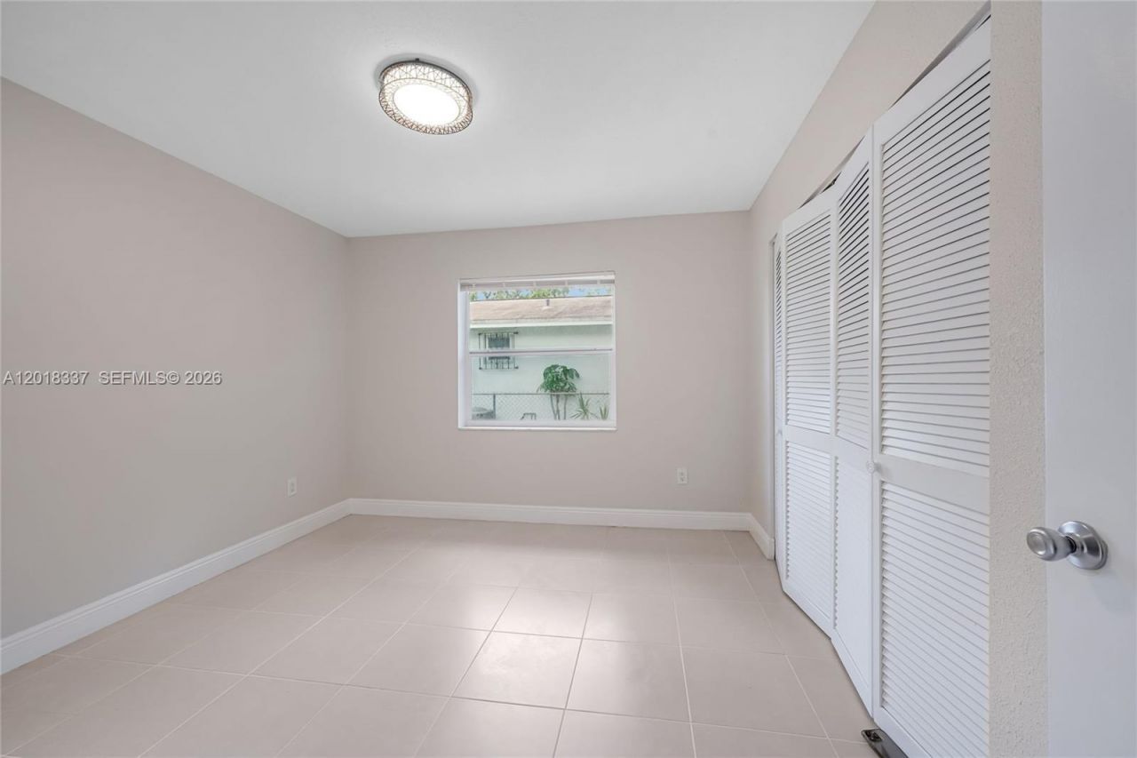429 Avenida Hermosa , West Palm Beach, FL 33405 Photo