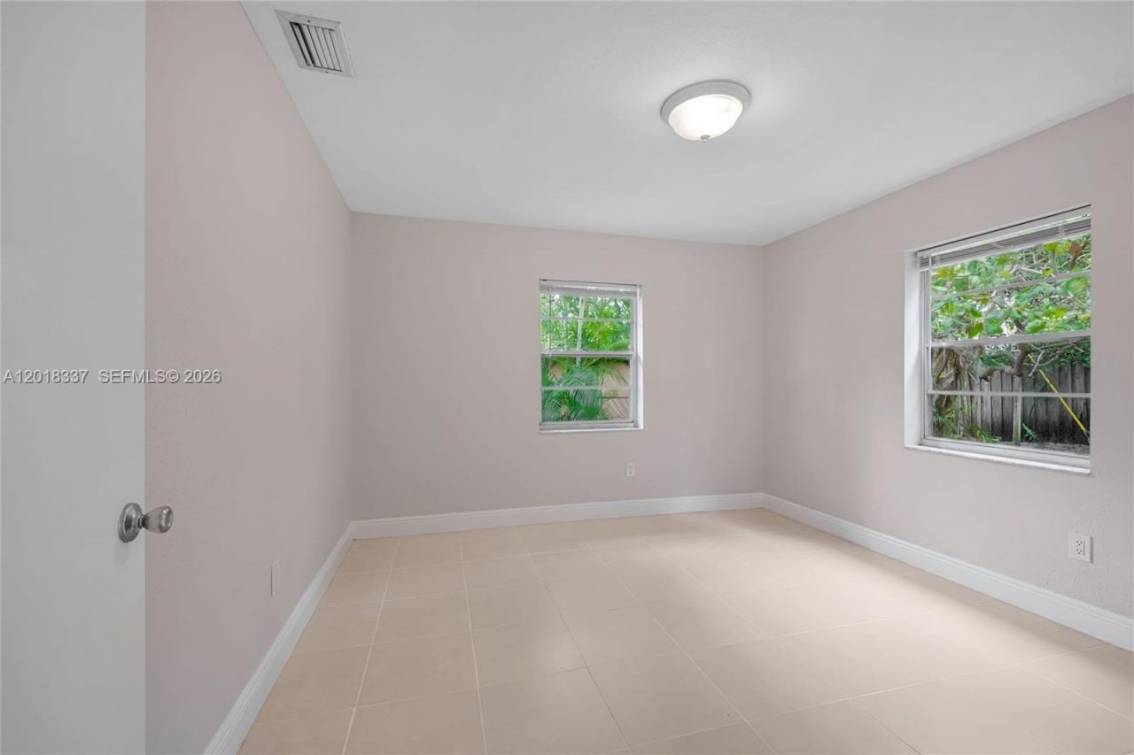 429 Avenida Hermosa , West Palm Beach, FL 33405 Photo