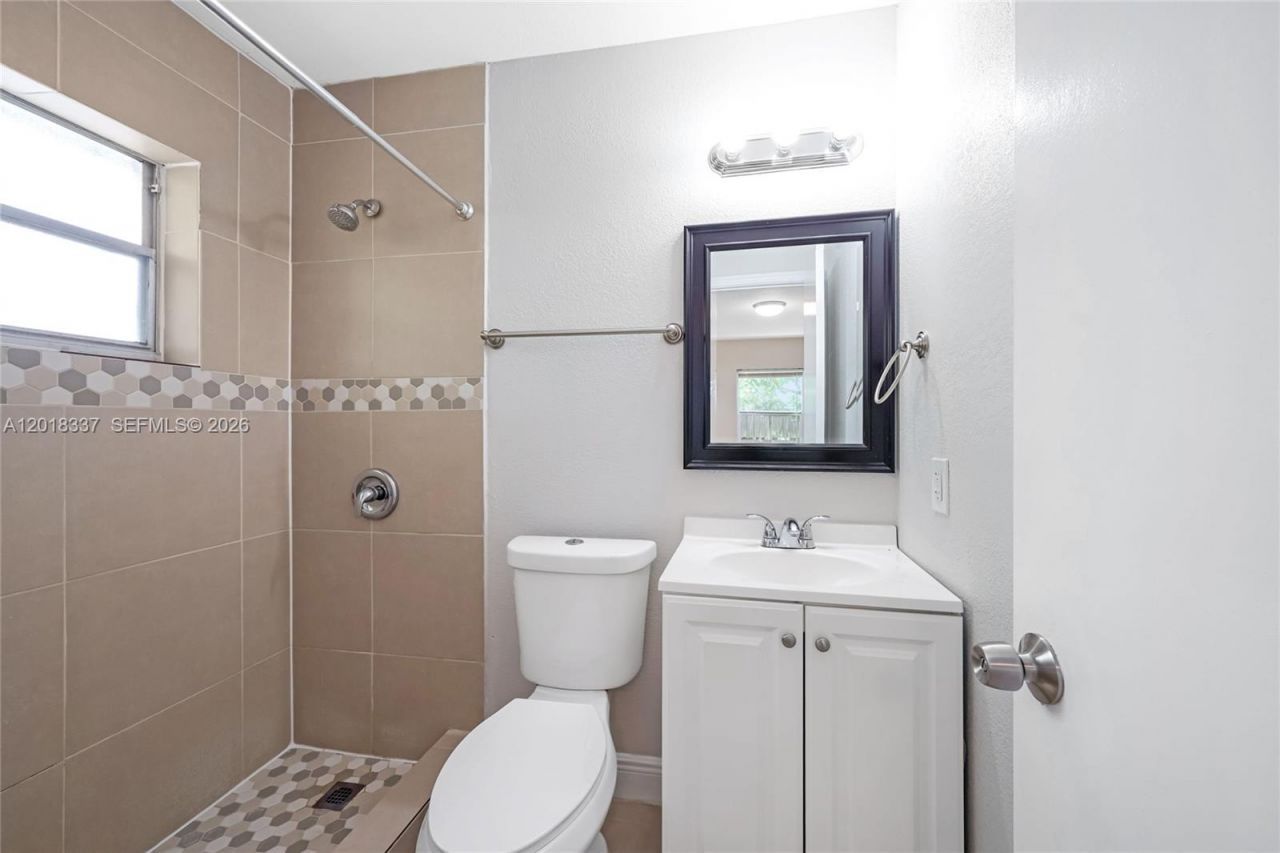 429 Avenida Hermosa , West Palm Beach, FL 33405 Photo