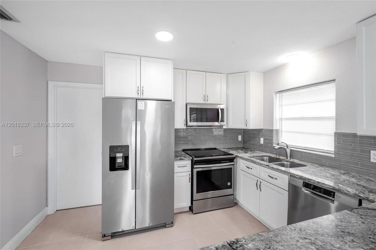 429 Avenida Hermosa , West Palm Beach, FL 33405 Photo