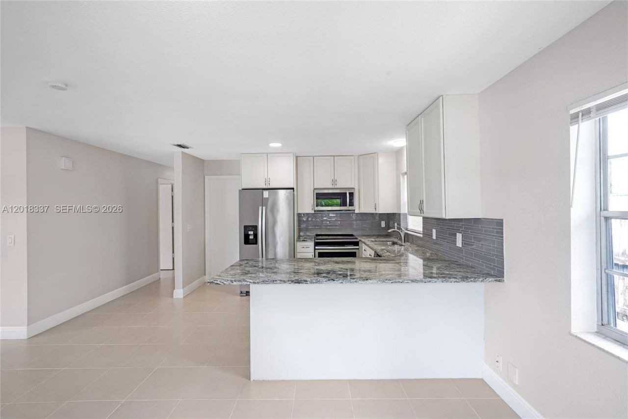 429 Avenida Hermosa , West Palm Beach, FL 33405 Photo