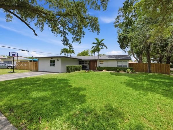109 S 57th Ave , Hollywood, FL 33023