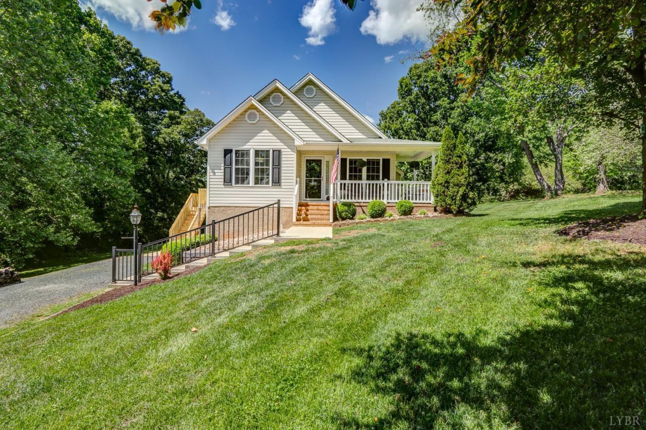433 Stratford Road, Concord, VA 24538