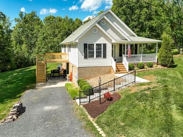 433 Stratford Road, Concord, VA 24538