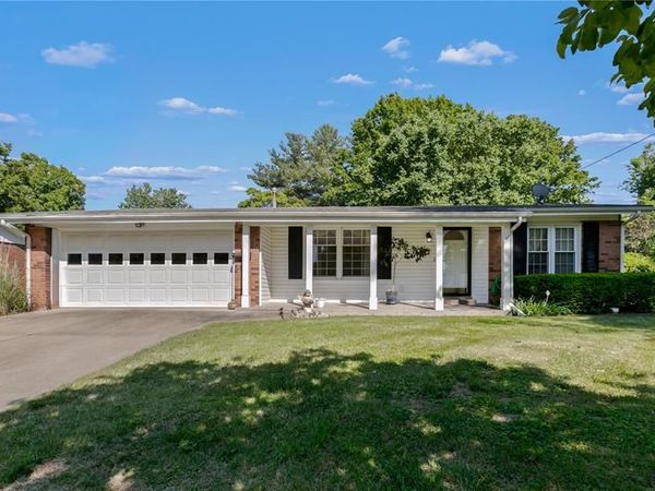 5013 Staten Drive, Godfrey, IL 62035