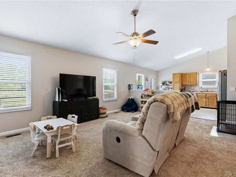 590 Chapelgate Drive, Fairborn, OH 45324 Photo 12
