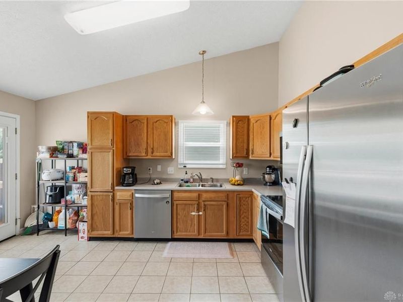 590 Chapelgate Drive, Fairborn, OH 45324 Photo 15