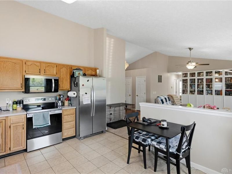 590 Chapelgate Drive, Fairborn, OH 45324 Photo 17
