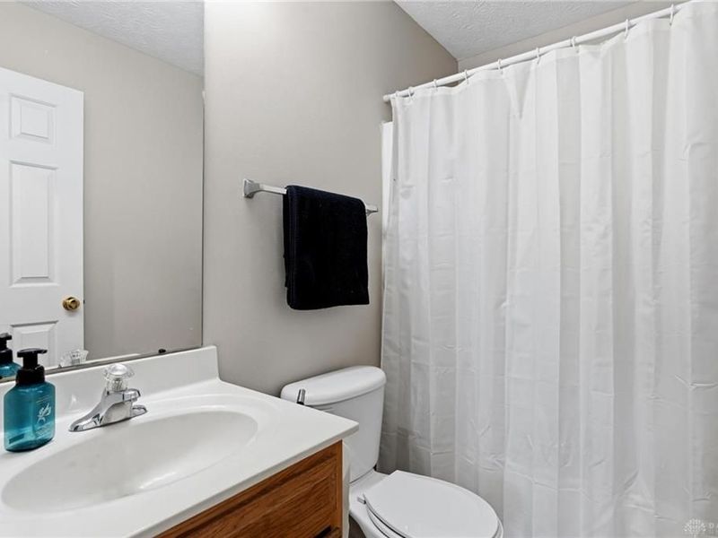 590 Chapelgate Drive, Fairborn, OH 45324 Photo 21