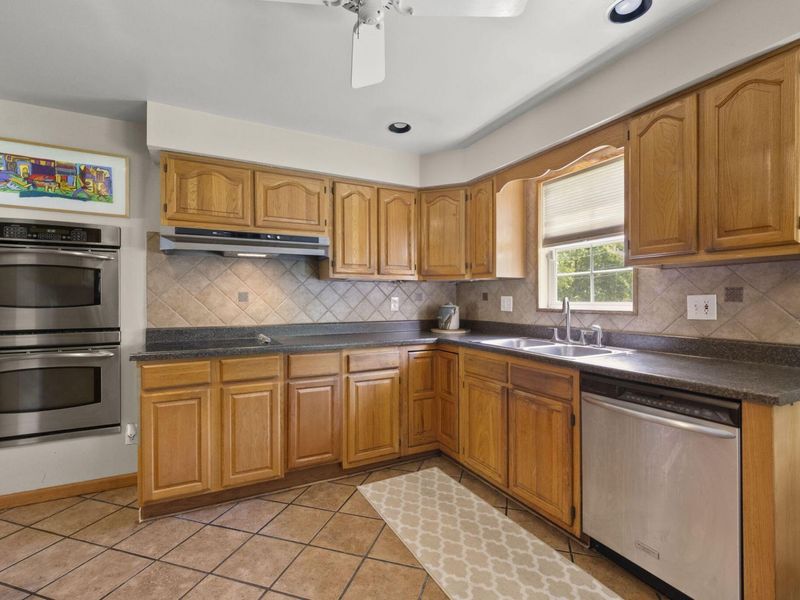 2475 Mccoy Road, Upper Arlington, OH 43220 Photo 6