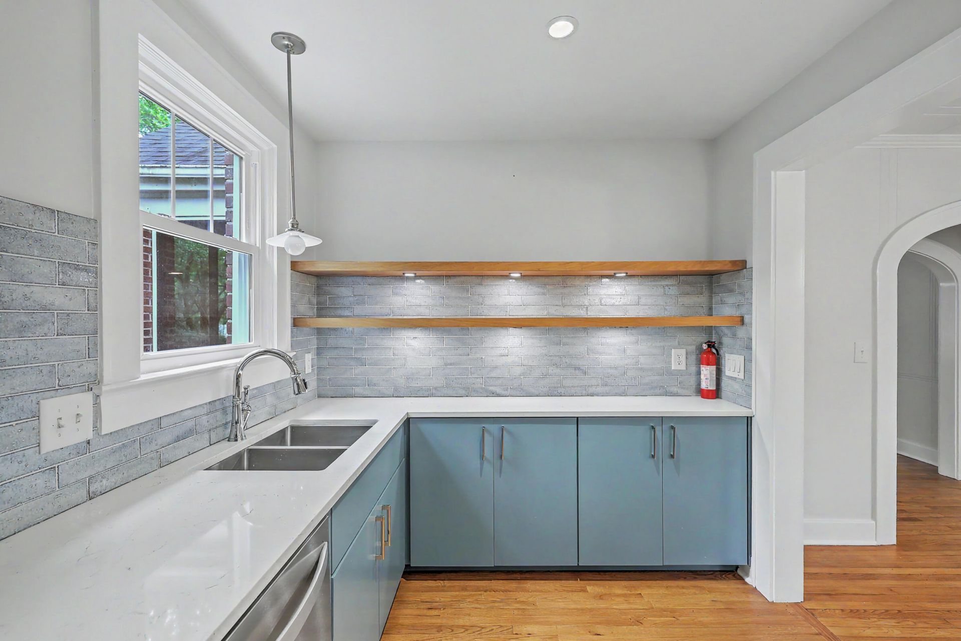 152 Grove Street Photo 16