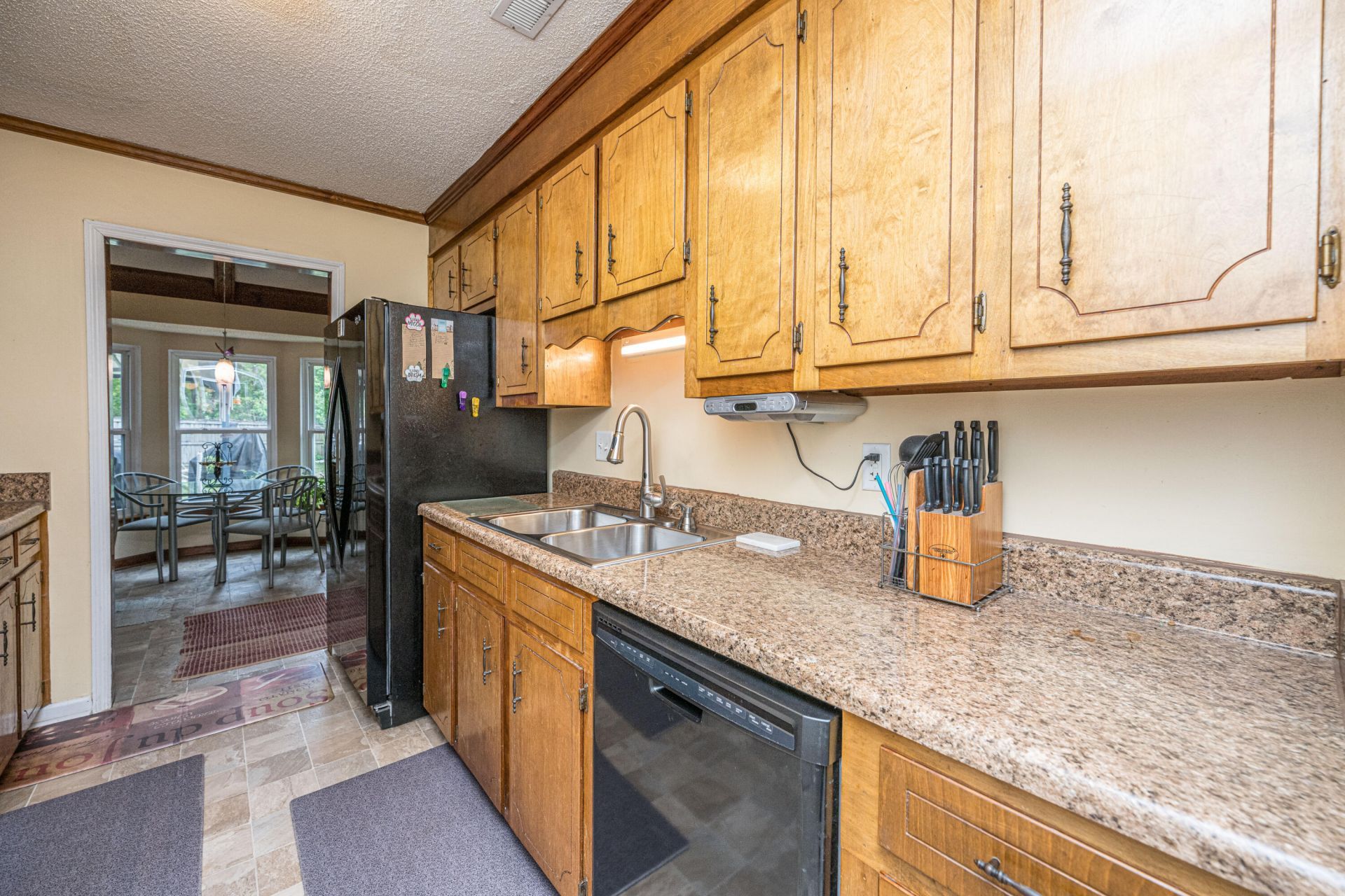 105 James Road Photo 10