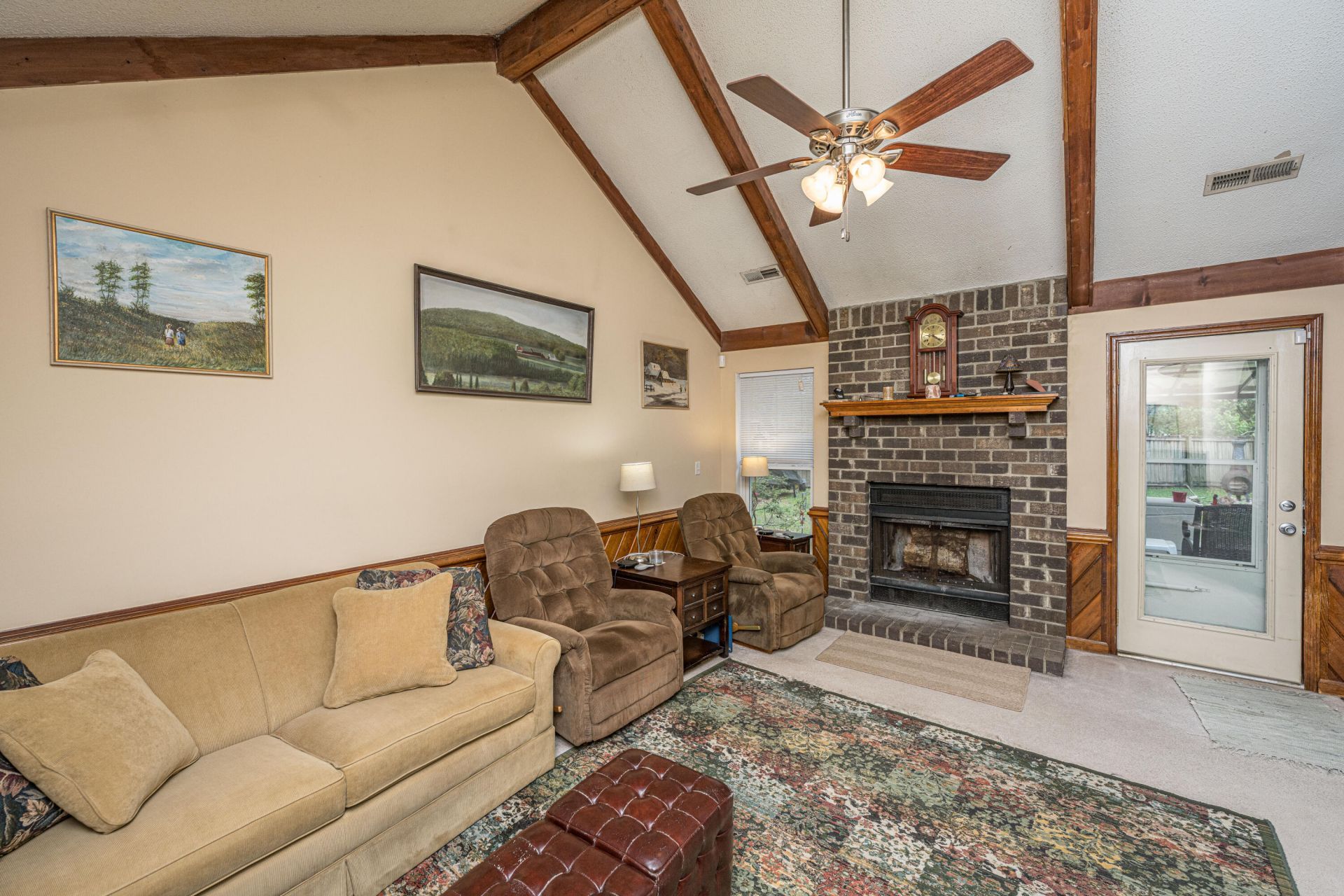 105 James Road Photo 4
