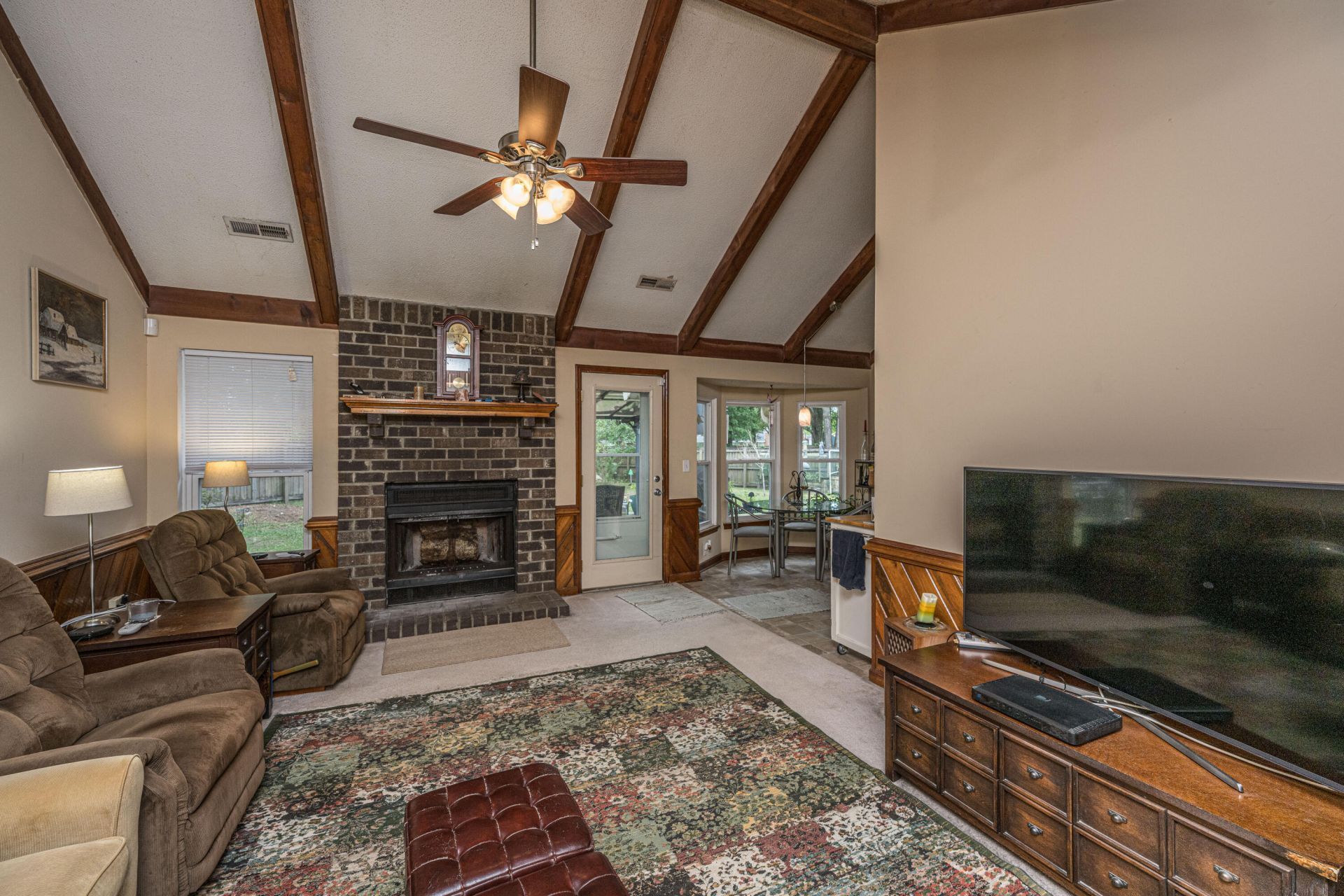 105 James Road Photo 6
