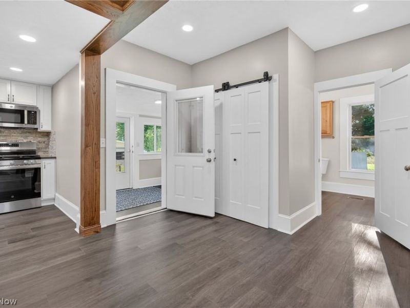 9865 Tallmadge Road, Diamond, OH 44412 Photo 17