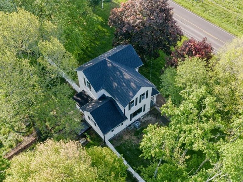 9865 Tallmadge Road, Diamond, OH 44412 Photo 5