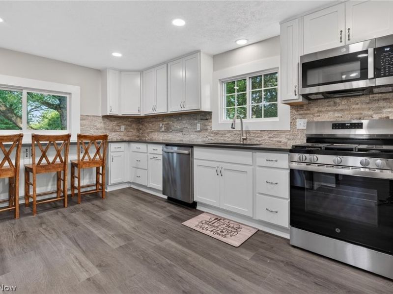 9865 Tallmadge Road, Diamond, OH 44412 Photo 7