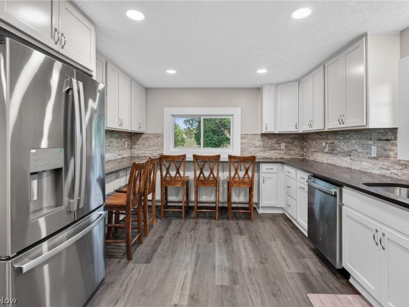 9865 Tallmadge Road, Diamond, OH 44412 Photo 8
