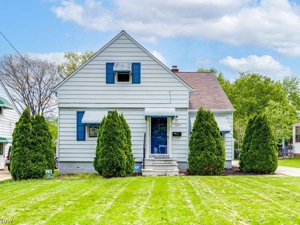 1367 Churchill Road , Lyndhurst, OH 44124