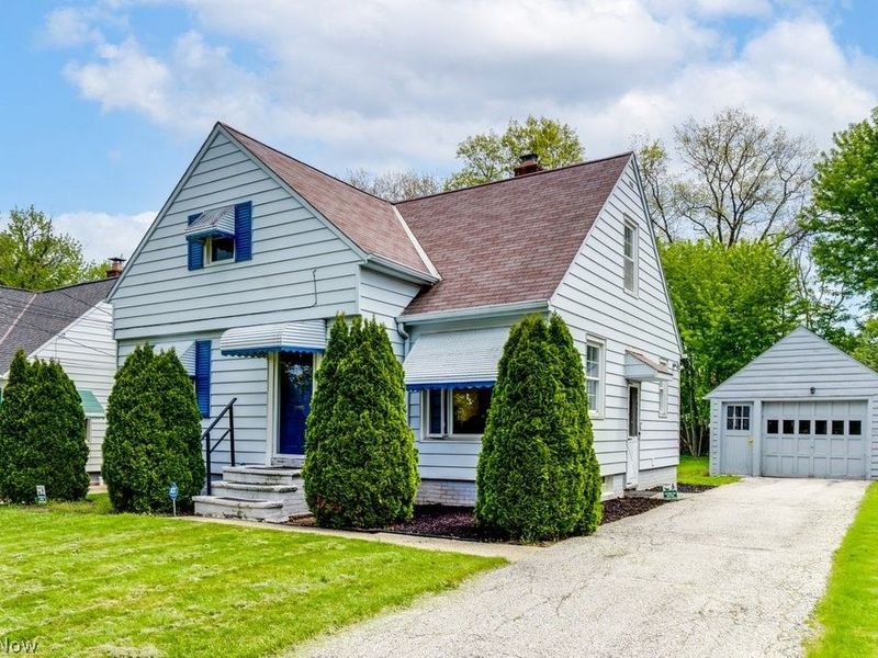 1367 Churchill Road, Lyndhurst, OH 44124 Photo 3
