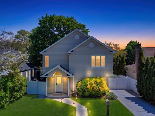 1732 Glenmore Avenue , East Meadow, NY 11554