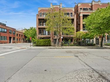 1122 W Hubbard Street, Unit 3E, Chicago, IL 60642