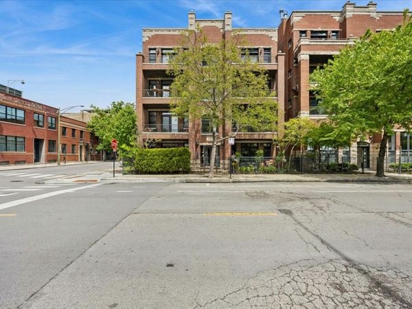 1122 W Hubbard Street, Unit 3E, Chicago, IL 60642