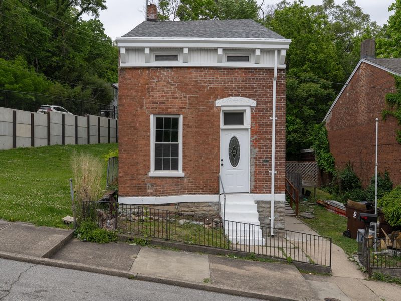 728 W 9th Street, Covington, KY 41011 Photo 2