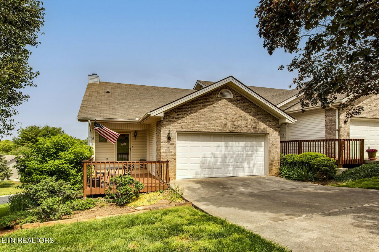 101 Poteau Trace, Loudon, TN 37774 Main Photo