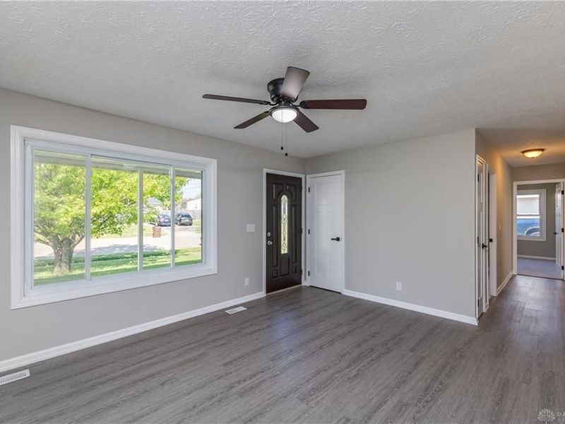868 Cliffside Drive, New Carlisle, OH 45344 Photo 11