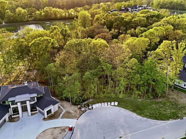 4330 Elmscott Ridge , Zionsville, IN 46077