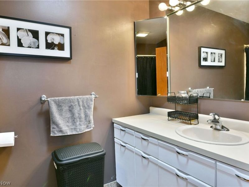 2031 Quail Run, Cortland, OH 44410 Photo 30
