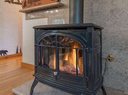 2126 Helen Ave Avenue, South Lake Tahoe, CA 96150 Photo