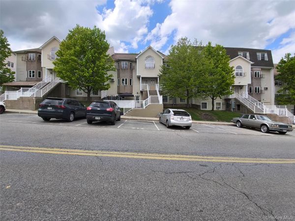 5 Sasev Court , Unit 302, Monroe, NY 10950